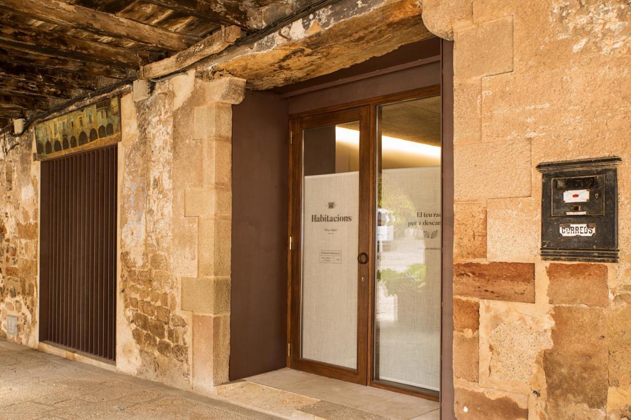 Habitacions Placa Major Santa Pau Exteriér fotografie